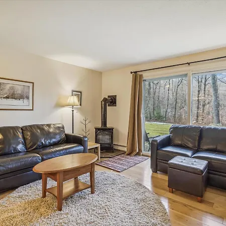 Cozy One Bedroom Edgemont B3 Condo Ski Back Trail
